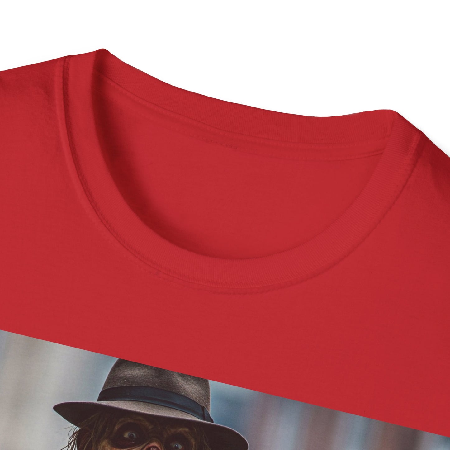 UK - Stylish Horror-Themed Unisex Softstyle T-Shirt