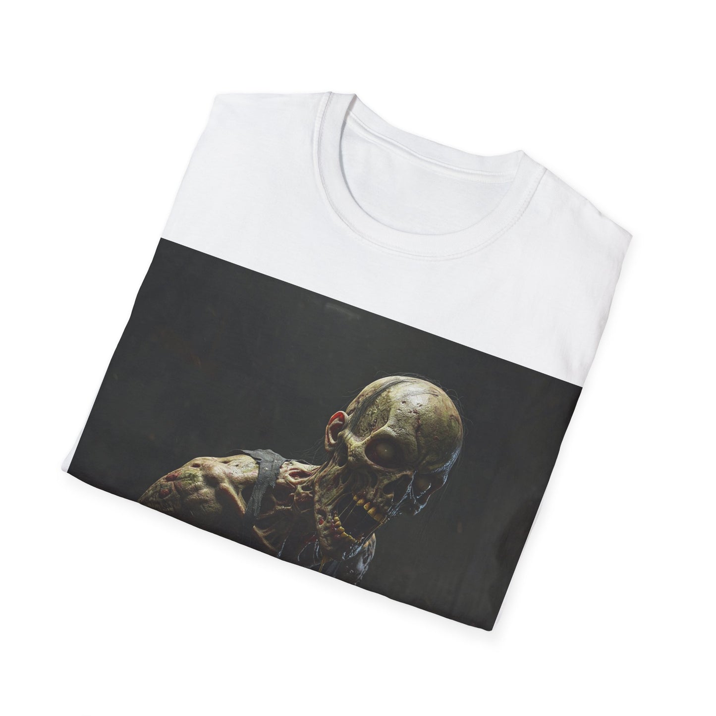 UK - Creepy Zombie Unisex Softstyle T-Shirt - Perfect for Halloween & Horror Fans