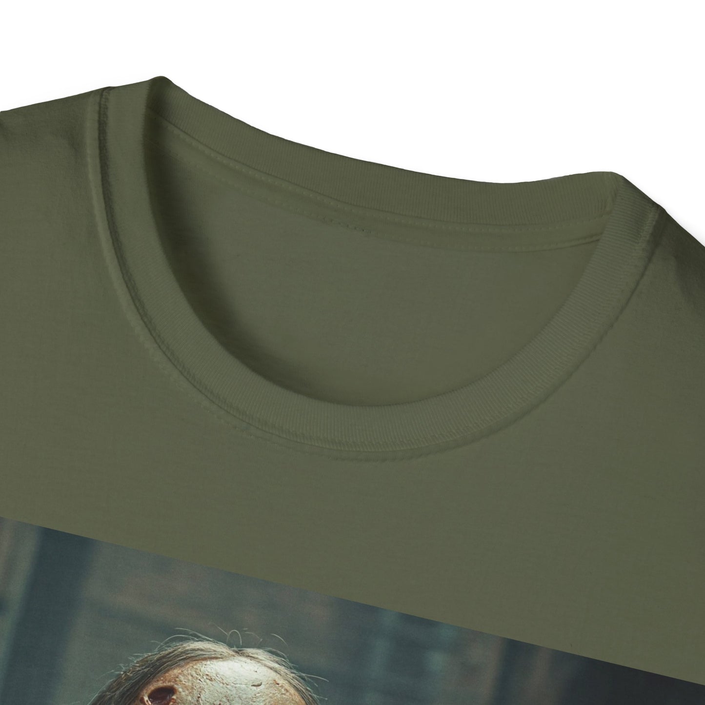 UK - Unisex Softstyle T-Shirt - Creepy Zombie Graphic Tee for Halloween