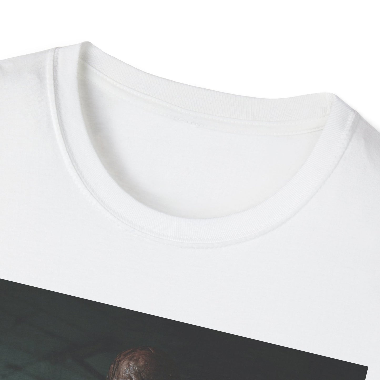 Creepy Horror Graphic Unisex T-Shirt – Perfect for Halloween and Haunted House Lovers