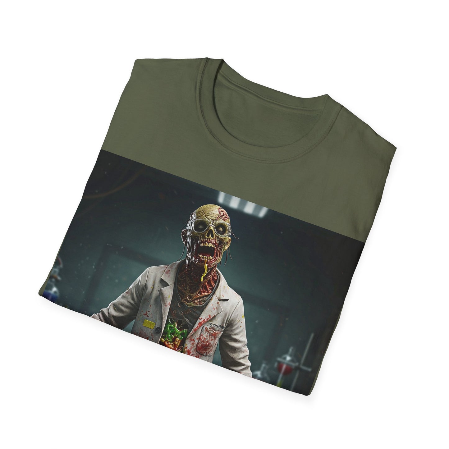 UK - Zombie Scientist Unisex Softstyle T-Shirt - Perfect for Halloween and Horror Fans