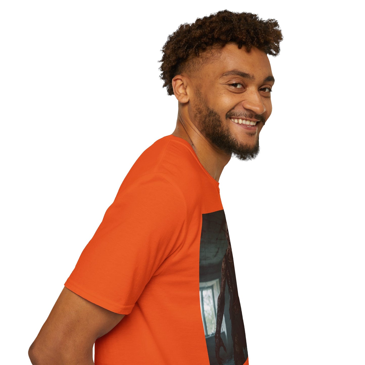 Creepy Horror Graphic Unisex T-Shirt – Perfect for Halloween and Haunted House Lovers