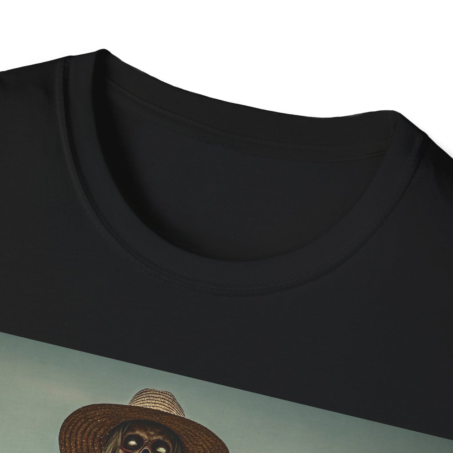 UK - Scary Farmhouse Horror Unisex Softstyle T-Shirt