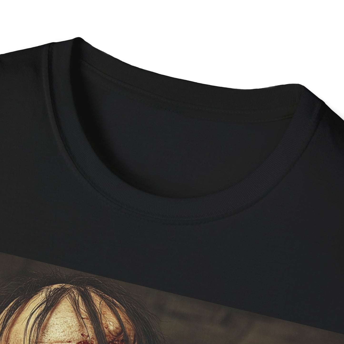 UK - Creepy Skeleton Unisex Softstyle T-Shirt - Perfect for Halloween and Horror Fans