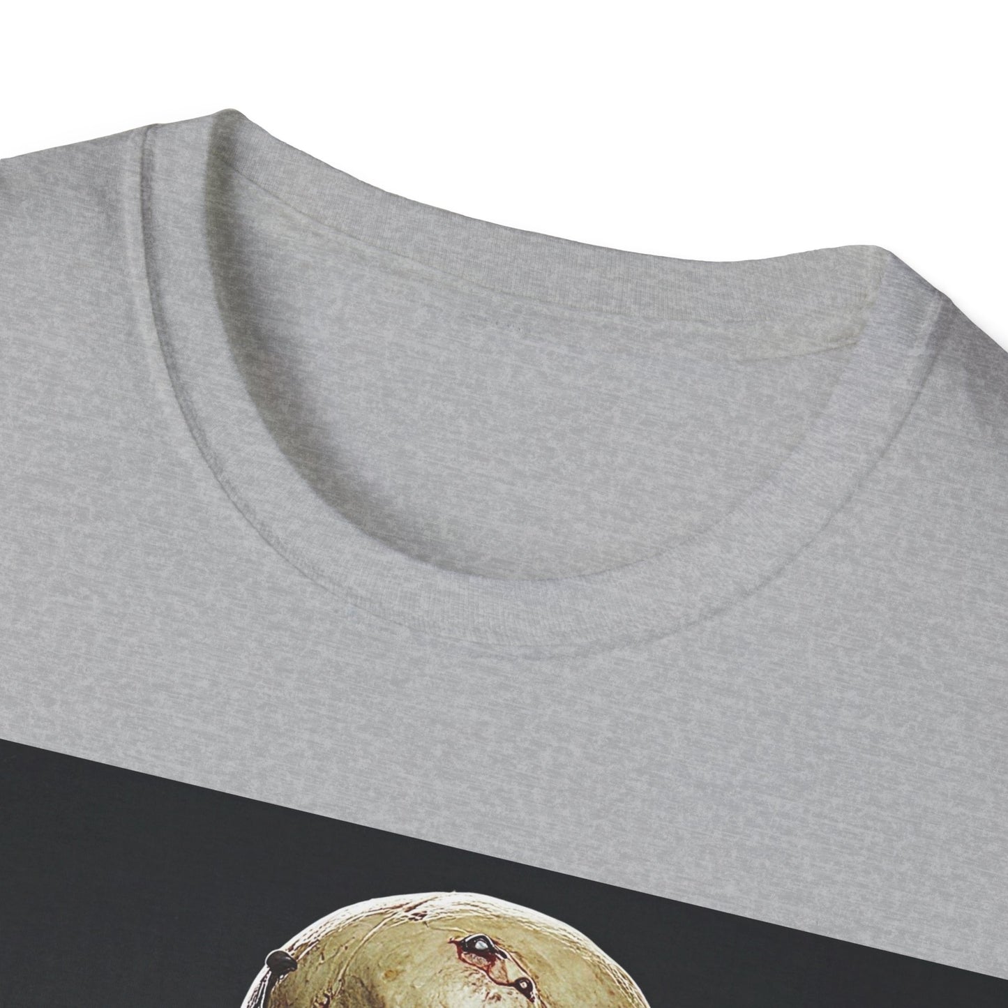 UK - Spooky Skeleton Unisex Softstyle T-Shirt - Perfect for Halloween & Horror Fans