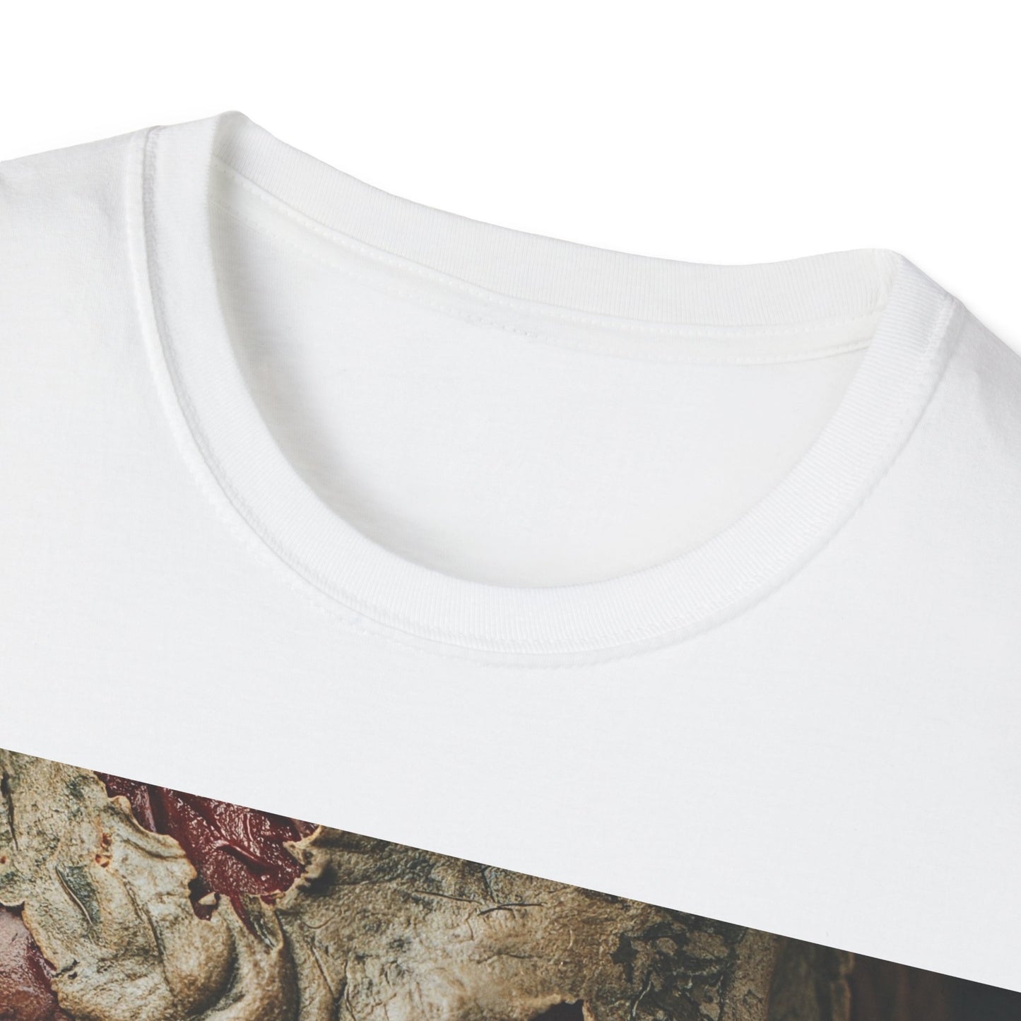 UK - Spooky Zombie Unisex Softstyle T-Shirt - Perfect for Halloween & Horror Fans