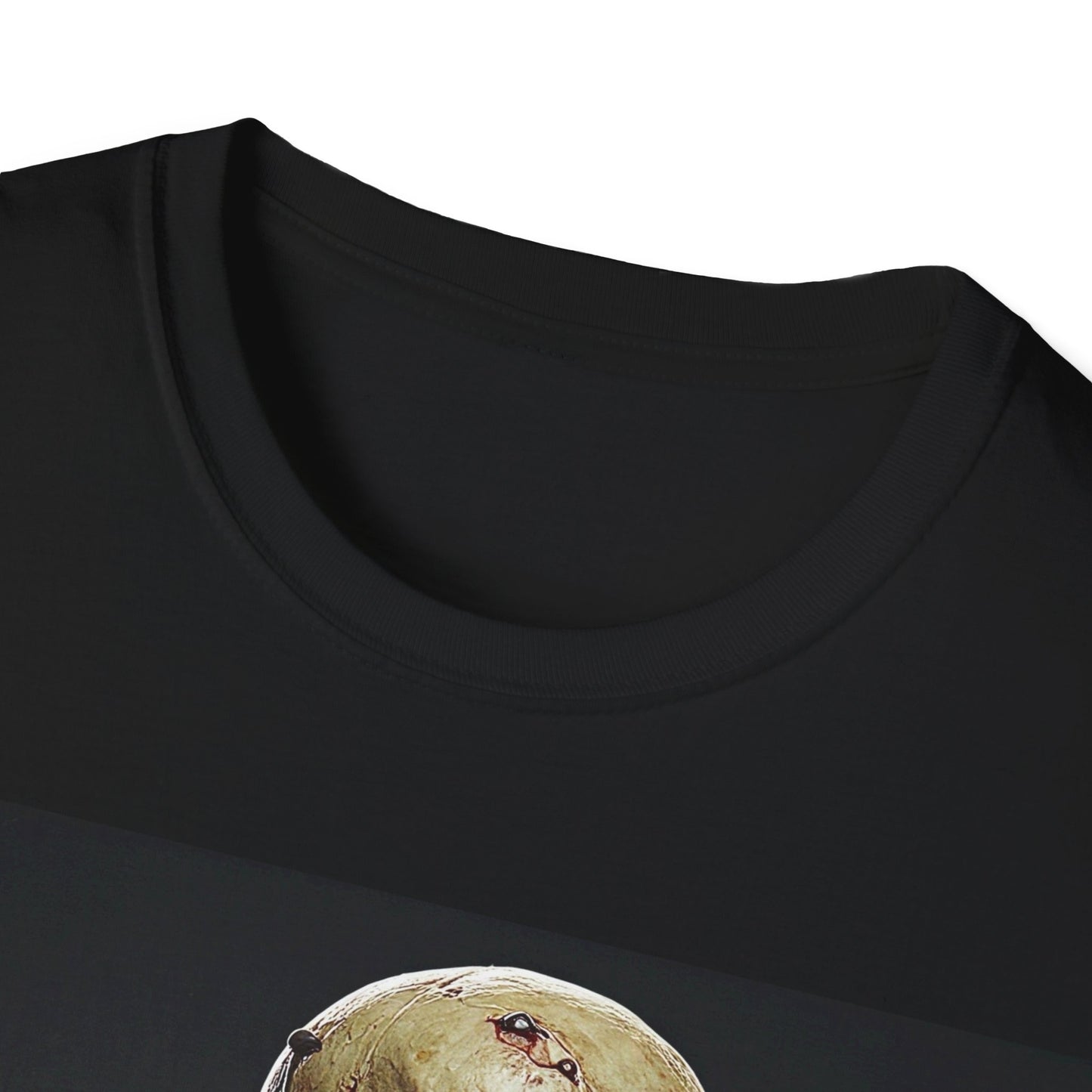 UK - Spooky Skeleton Unisex Softstyle T-Shirt - Perfect for Halloween & Horror Fans