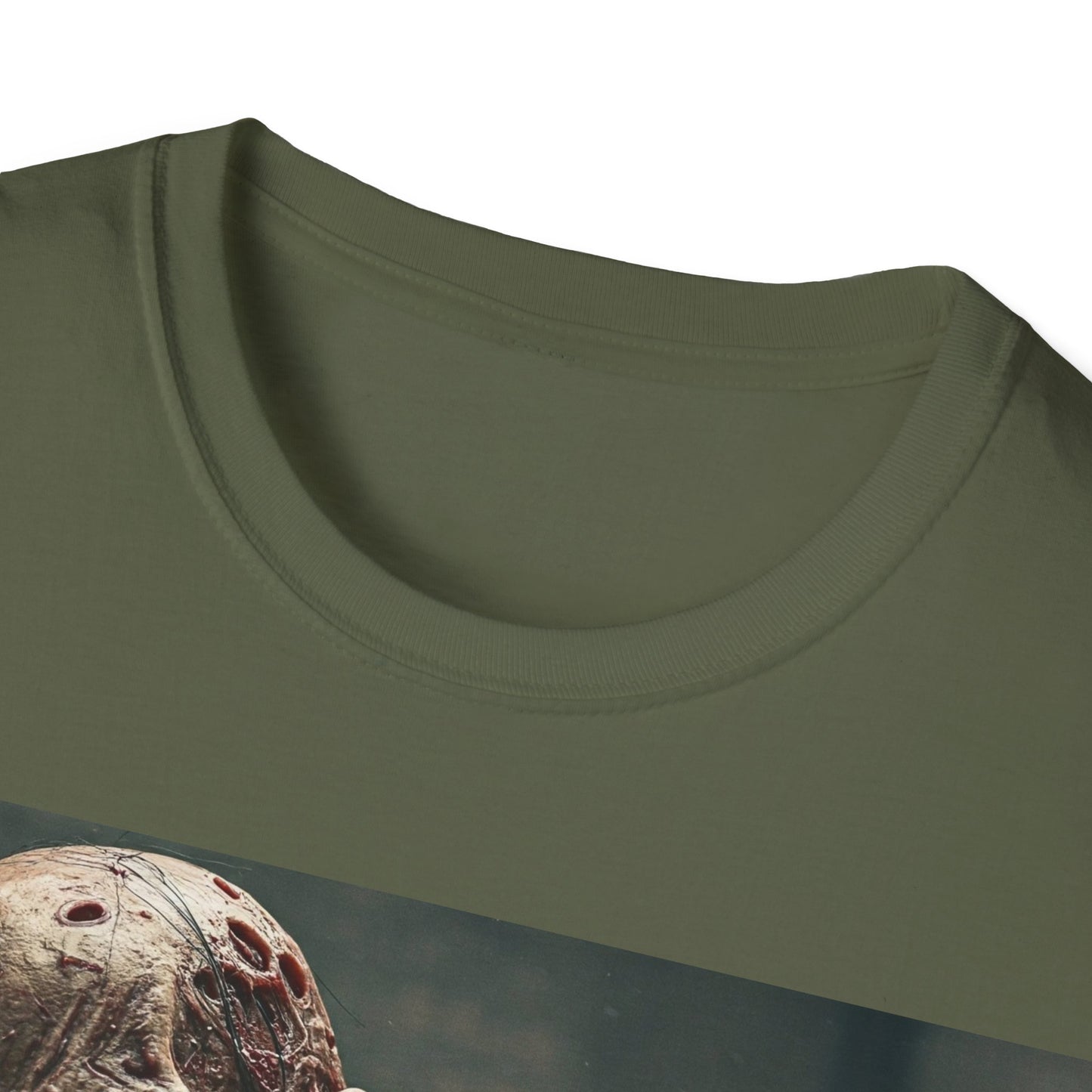 UK - Creepy Zombie Graphic Unisex T-Shirt - Perfect for Halloween and Horror Fans