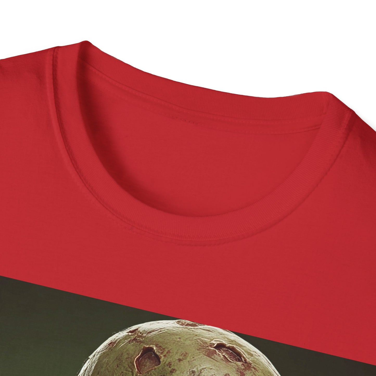 UK - Zombie Graphic Unisex Softstyle T-Shirt - Perfect for Halloween and Horror Fans