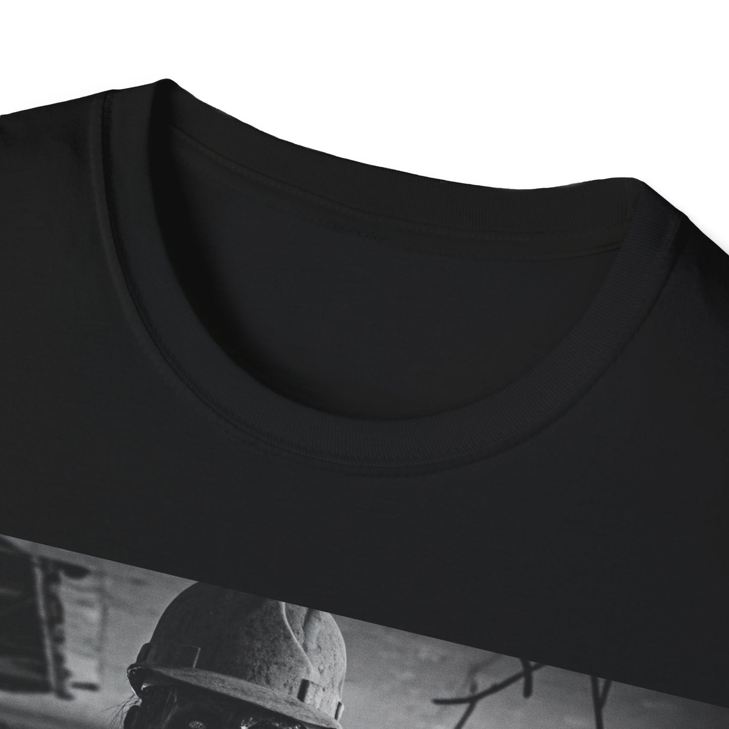 UK - Unisex Softstyle T-Shirt with Creepy Monster Design - Perfect for Halloween and Horror Fans