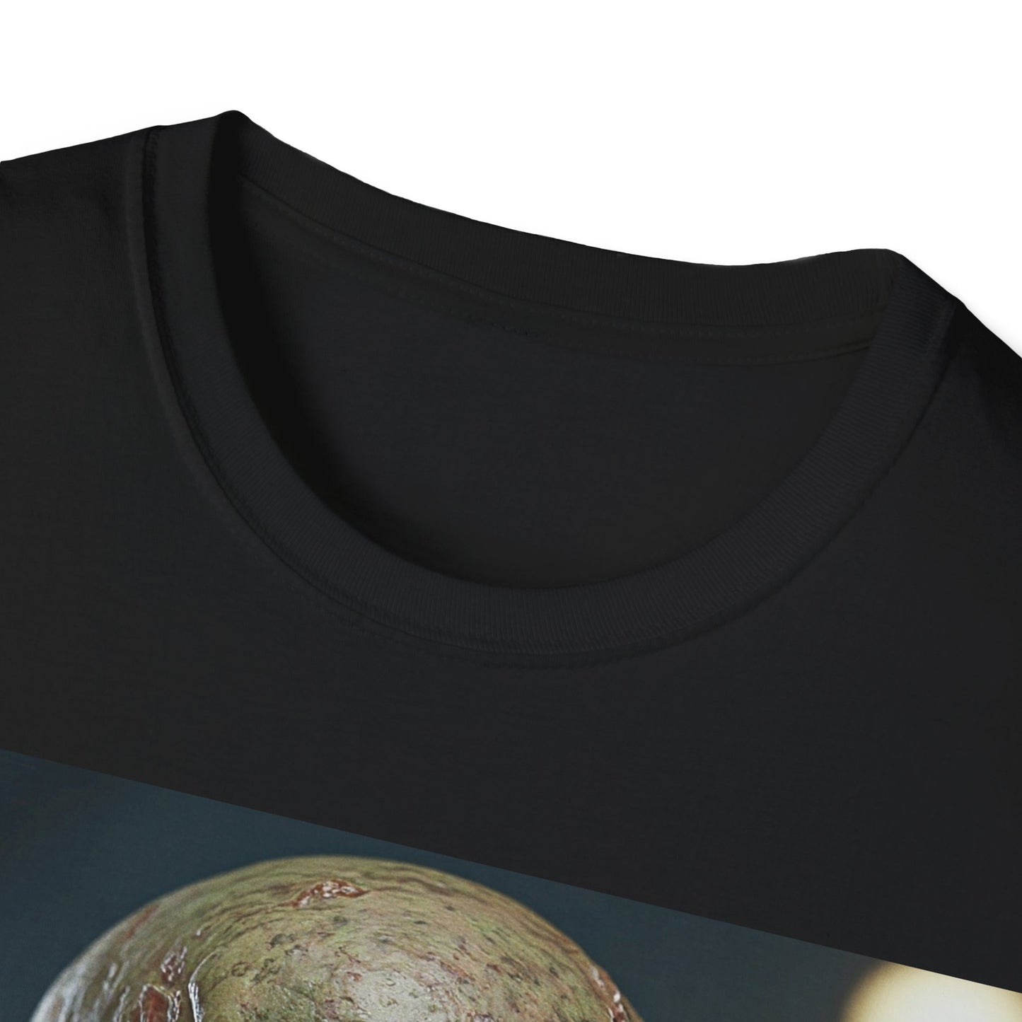 UK - Unisex Softstyle Zombie Graphic Tee - Perfect for Halloween and Horror Fans