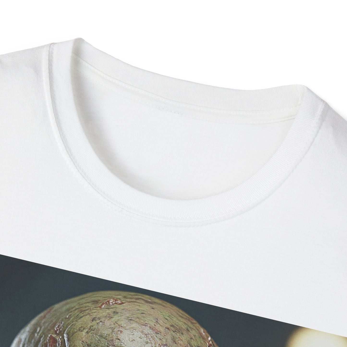 UK - Unisex Softstyle Zombie Graphic Tee - Perfect for Halloween and Horror Fans