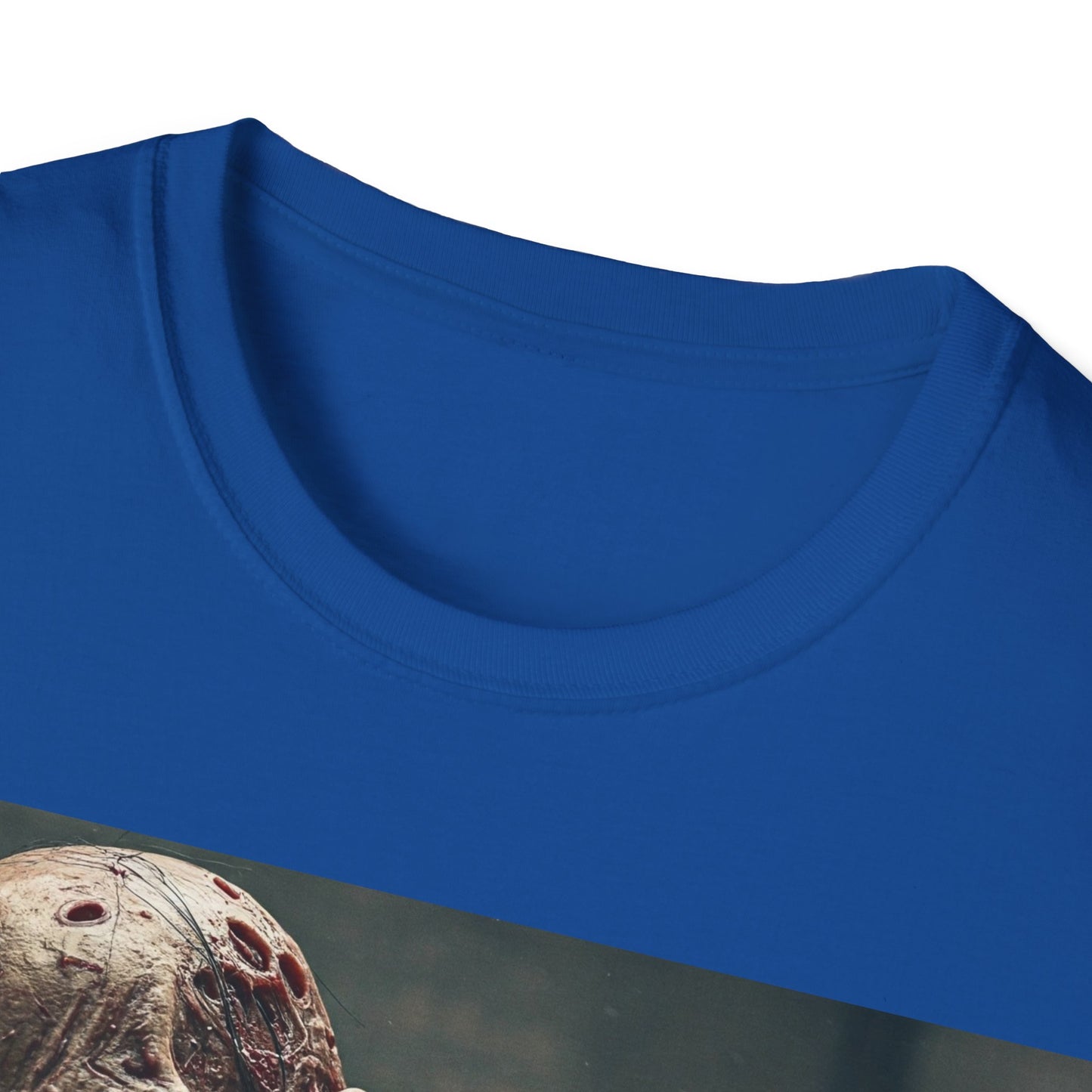 UK - Creepy Zombie Graphic Unisex T-Shirt - Perfect for Halloween and Horror Fans