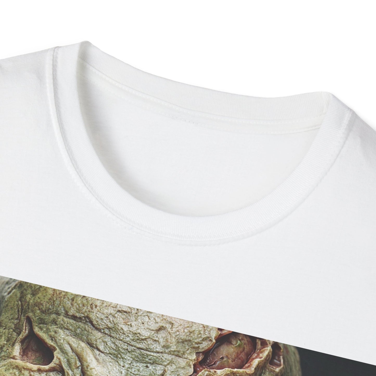UK - Zombie Apocalypse Apocalyptic Portrait Tee, bold, decaying zombie graphic
