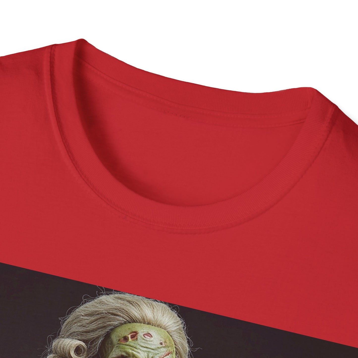 UK - Creepy Zombie Portrait Unisex Softstyle T-Shirt - Perfect for Halloween