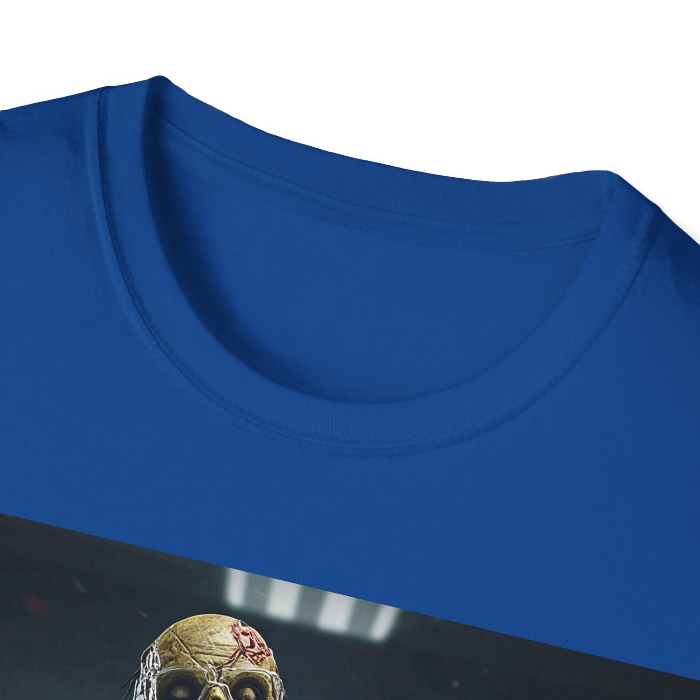 UK - Zombie Scientist Unisex Softstyle T-Shirt - Perfect for Halloween and Horror Fans