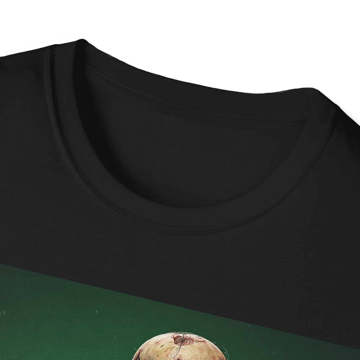 UK - Zombie Graphic Unisex Softstyle T-Shirt - Perfect for Halloween and Horror Fans