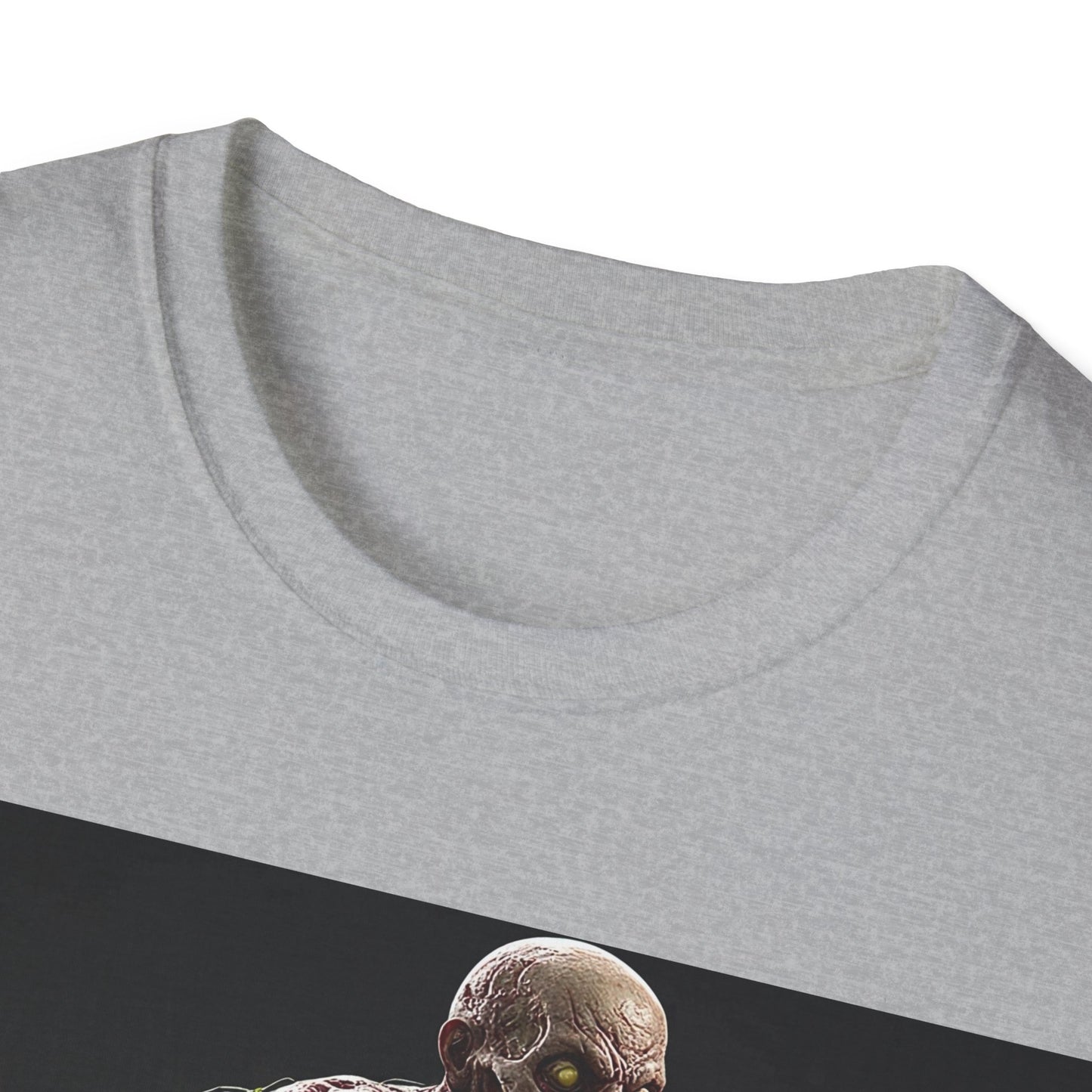 UK - Zombie Graphic Unisex Softstyle T-Shirt - Perfect for Halloween and Horror Fans