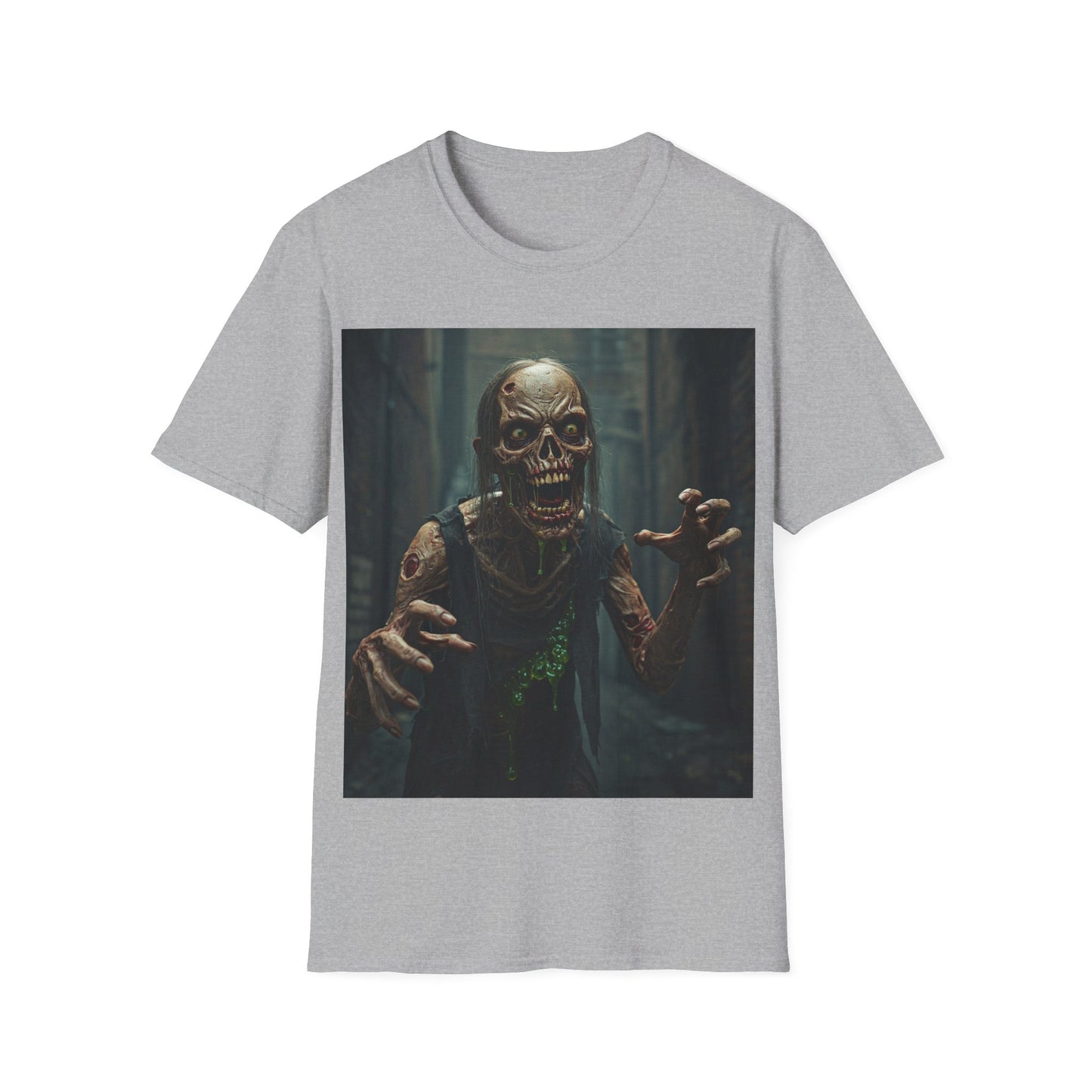 UK - Unisex Softstyle T-Shirt - Creepy Zombie Graphic Tee for Halloween