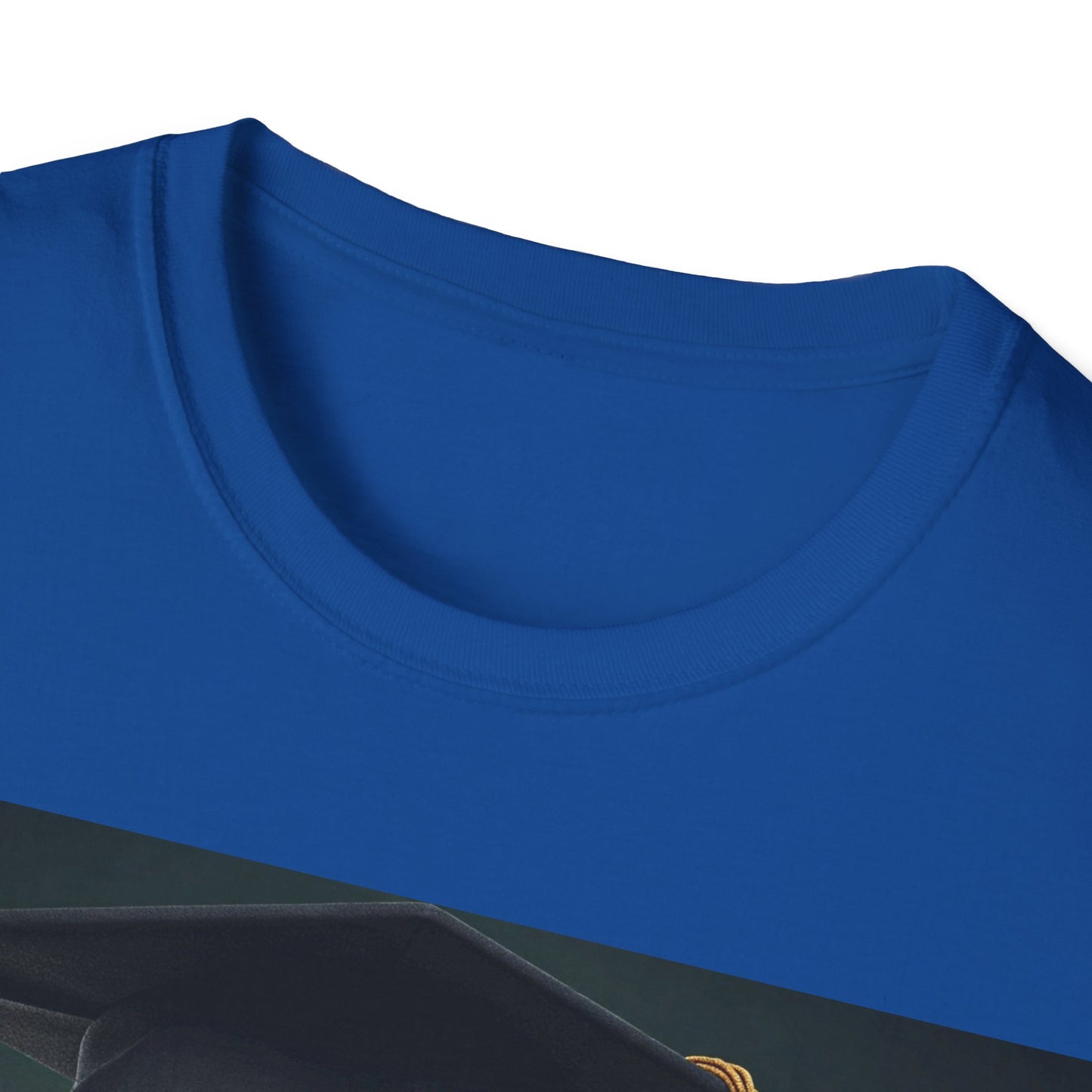 UK - Zombie Graduate Unisex Softstyle T-Shirt - Perfect for Halloween & Graduation