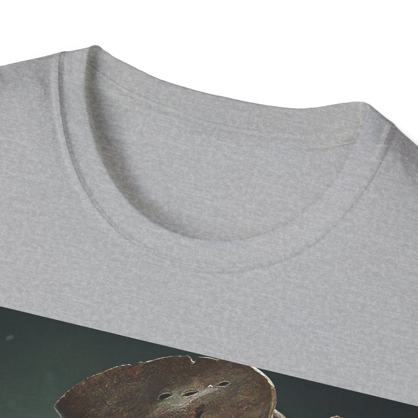 UK - Zombie Pirate Graphic Unisex T-Shirt - Perfect for Halloween and Casual Wear