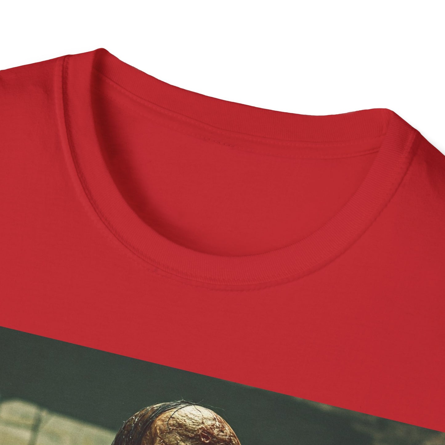 UK - Horror Graphic Unisex T-Shirt - Spooky Zombie Design - Perfect for Halloween and Horror Fans