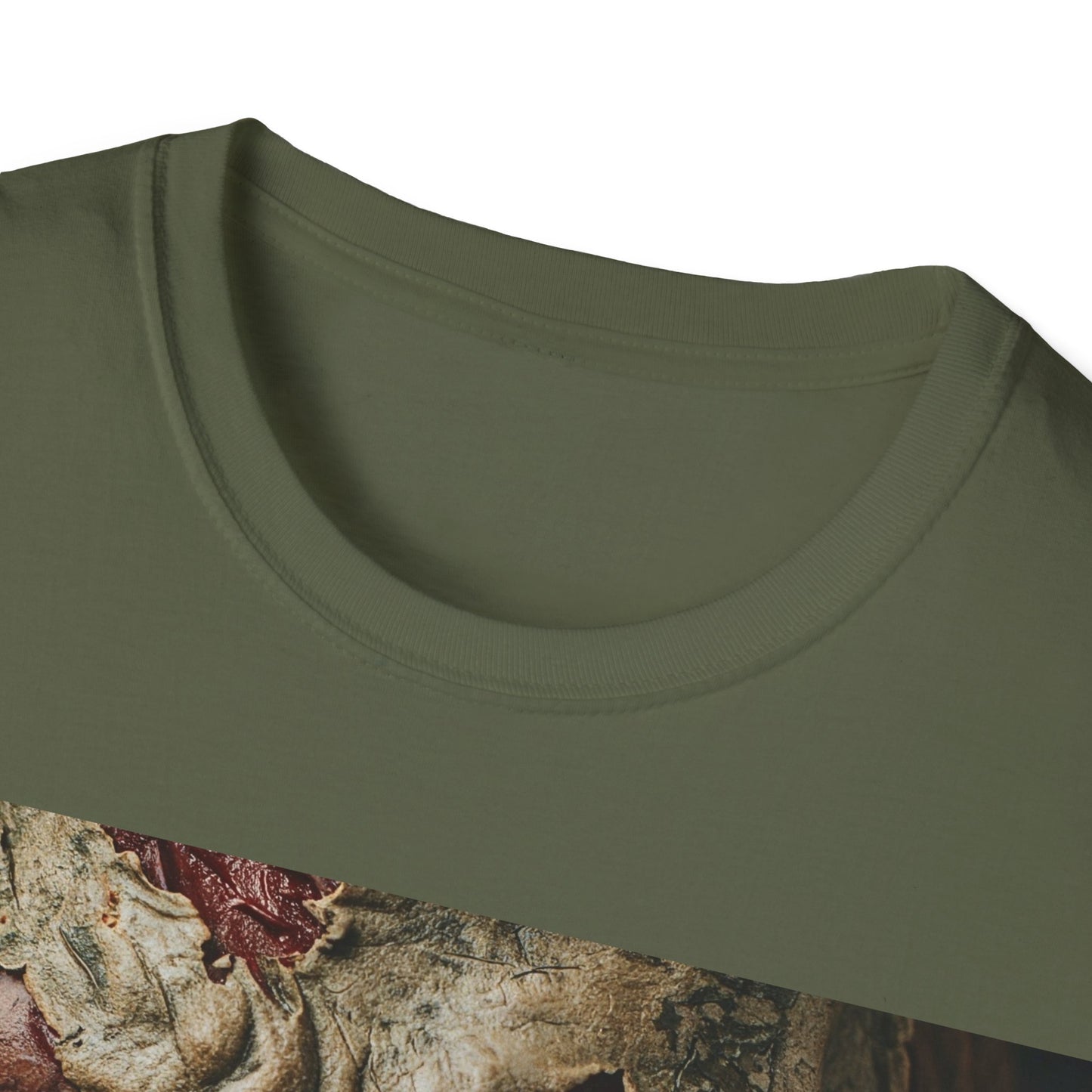 UK - Spooky Zombie Unisex Softstyle T-Shirt - Perfect for Halloween & Horror Fans