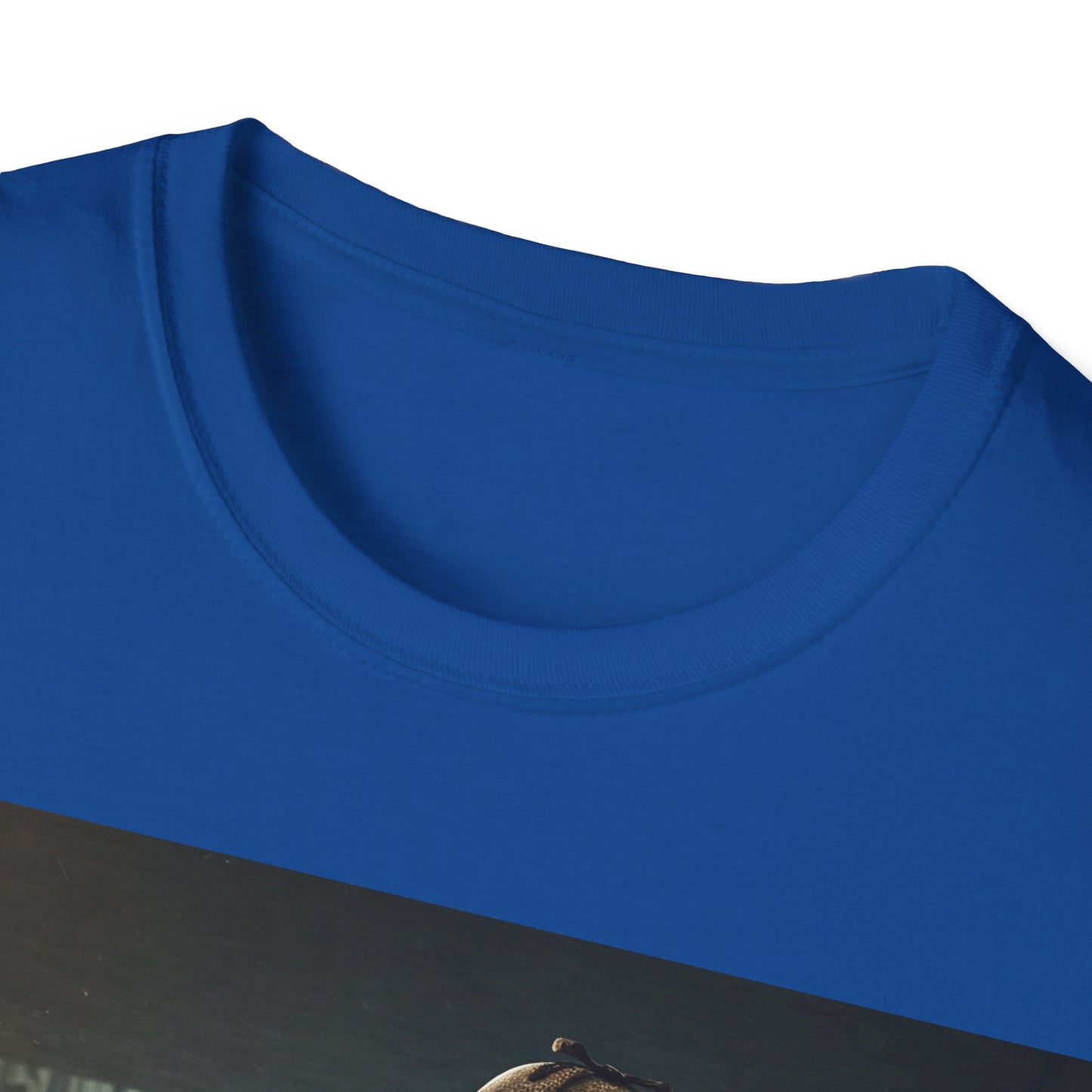 UK - Mystery Hunter Unisex Softstyle T-Shirt - Cool Graphic Tee for Curious Minds