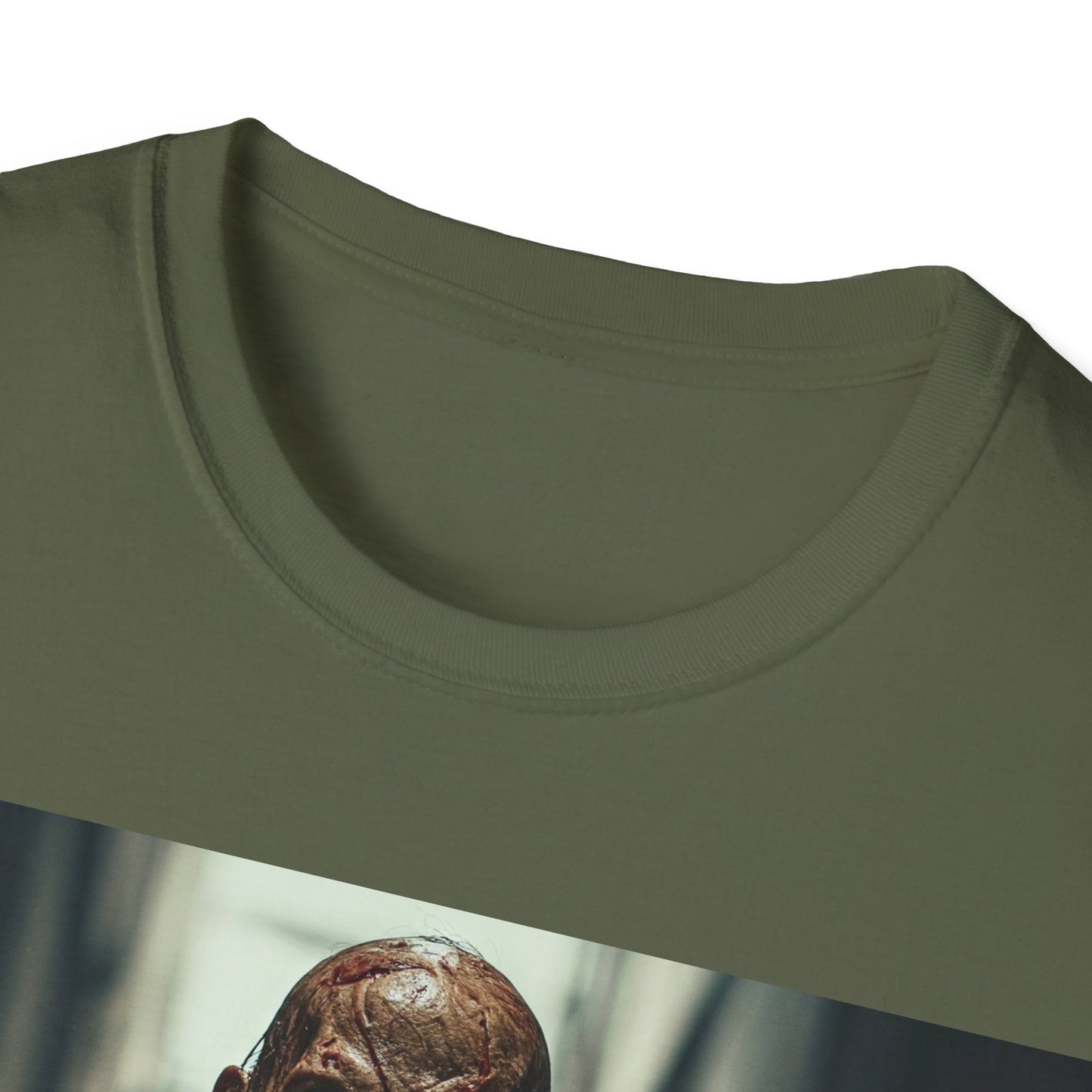 UK - Zombie Graphic Unisex Softstyle T-Shirt - Perfect for Halloween & Horror Fans