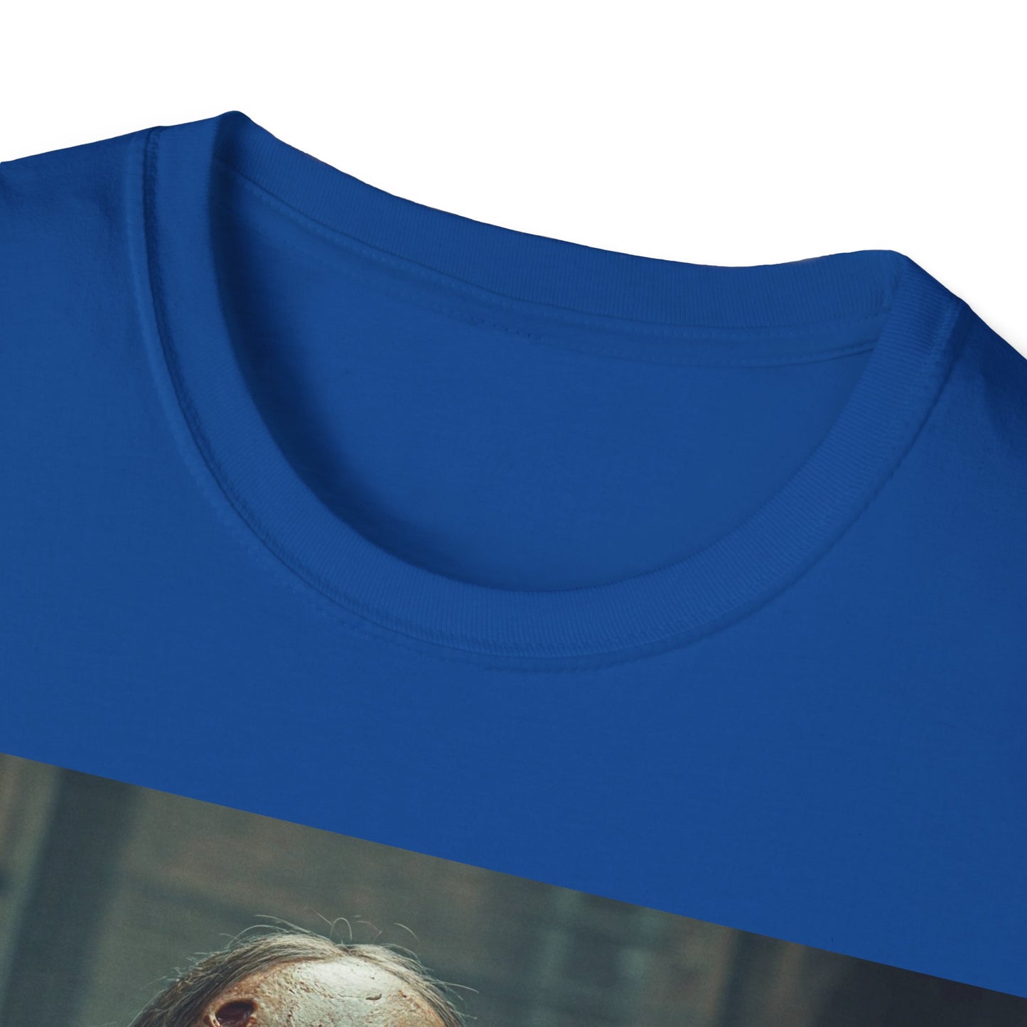 UK - Unisex Softstyle T-Shirt - Creepy Zombie Graphic Tee for Halloween