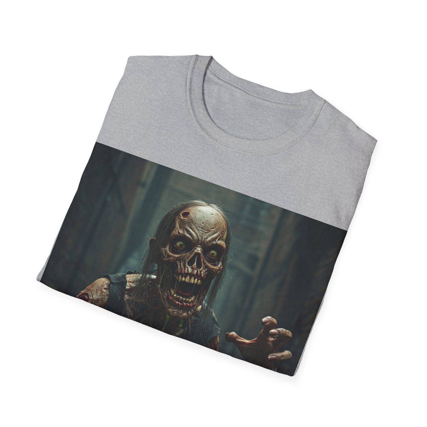 UK - Unisex Softstyle T-Shirt - Creepy Zombie Graphic Tee for Halloween