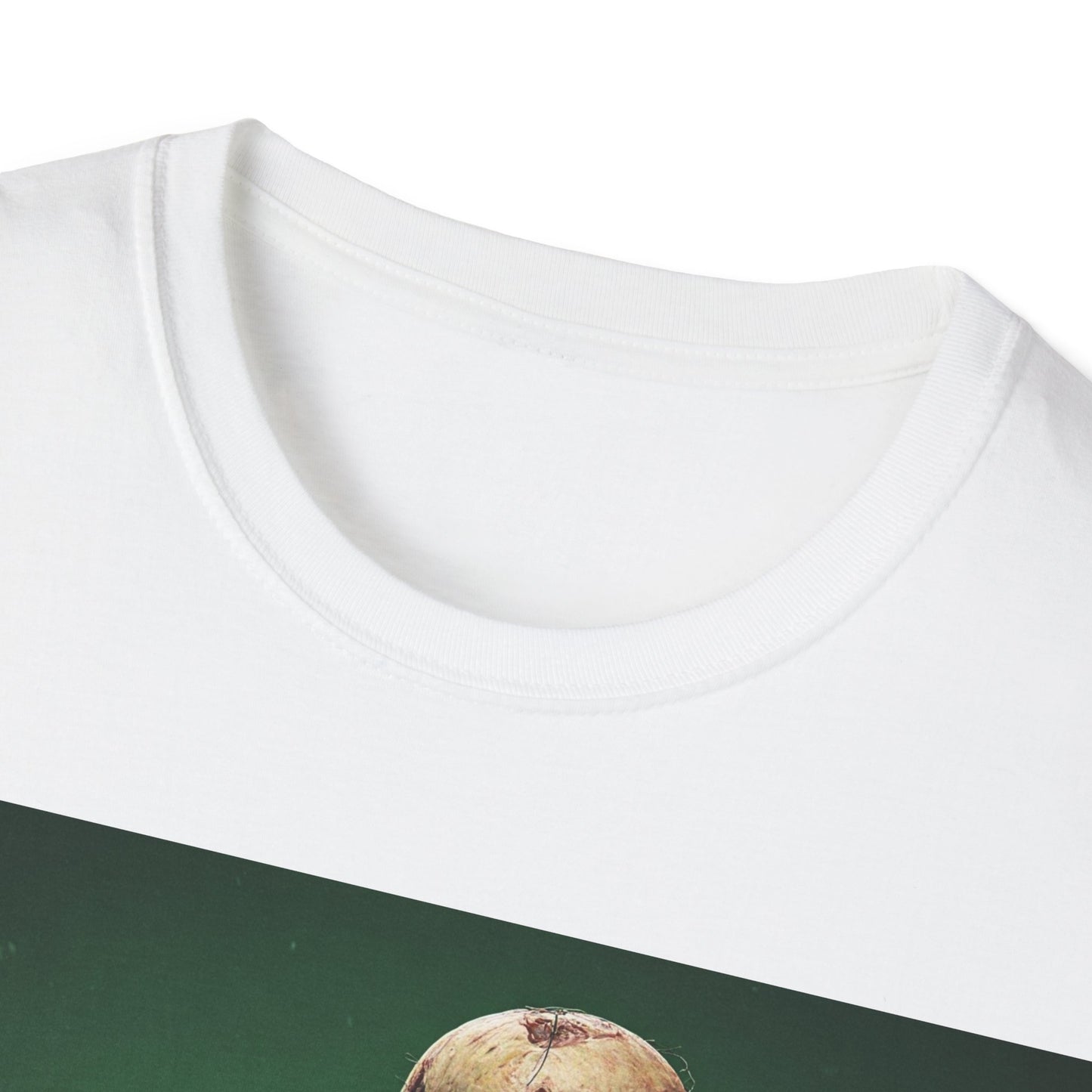 UK - Zombie Graphic Unisex Softstyle T-Shirt - Perfect for Halloween and Horror Fans