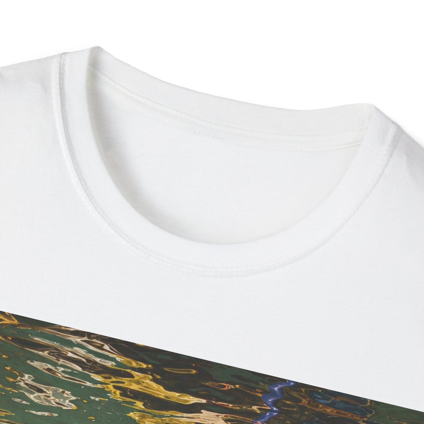 UK - Underwater Explorer Unisex Softstyle T-Shirt - Nature Lover Graphic Tee