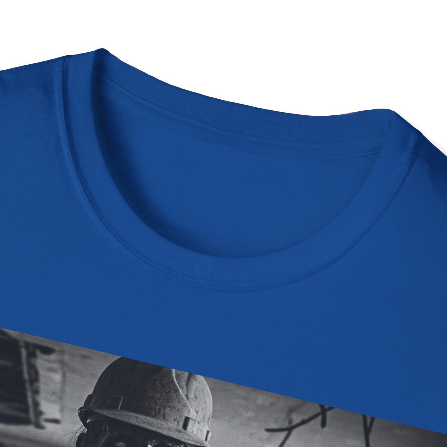 UK - Unisex Softstyle T-Shirt with Creepy Monster Design - Perfect for Halloween and Horror Fans