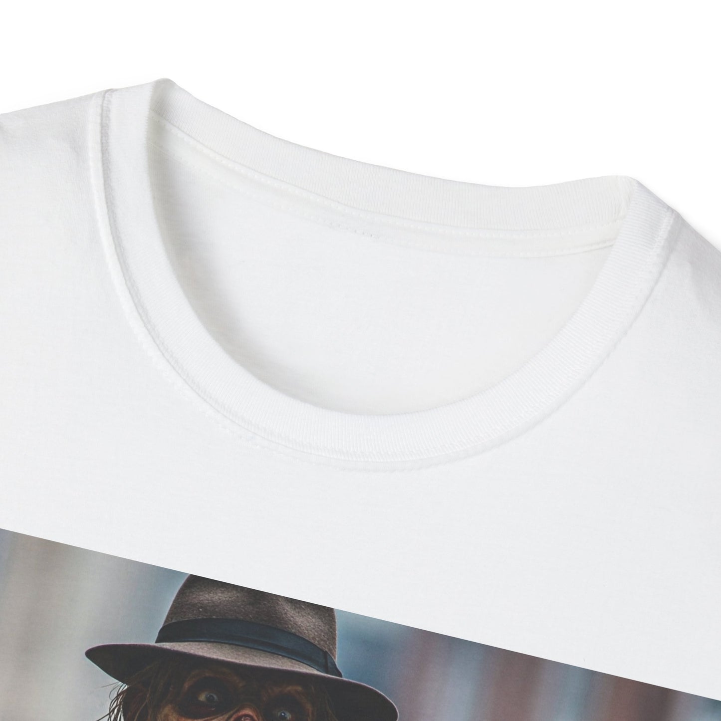 UK - Stylish Horror-Themed Unisex Softstyle T-Shirt