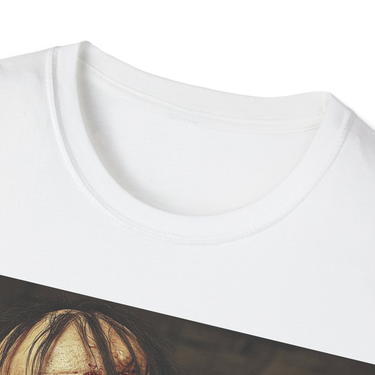 UK - Creepy Skeleton Unisex Softstyle T-Shirt - Perfect for Halloween and Horror Fans
