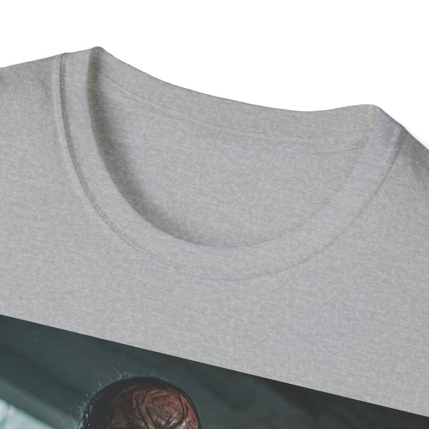 UK - Creepy Zombie Graphic Unisex T-Shirt - Perfect for Halloween & Horror Fans