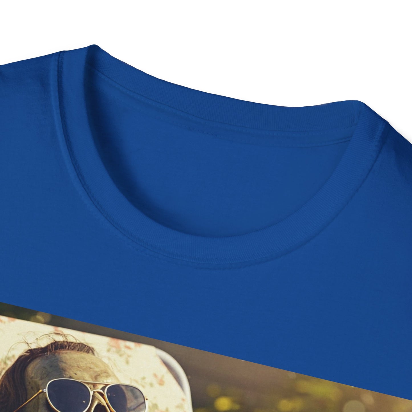 UK - Relaxing Skeleton Unisex Softstyle T-Shirt - Perfect for Halloween and Everyday Wear