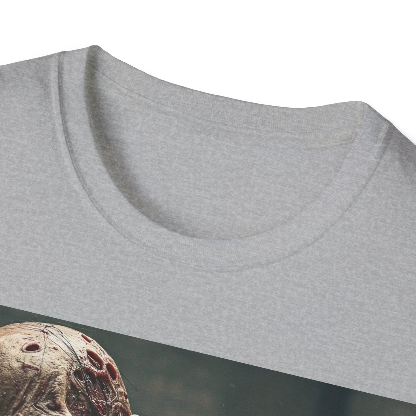 UK - Creepy Zombie Graphic Unisex T-Shirt - Perfect for Halloween and Horror Fans