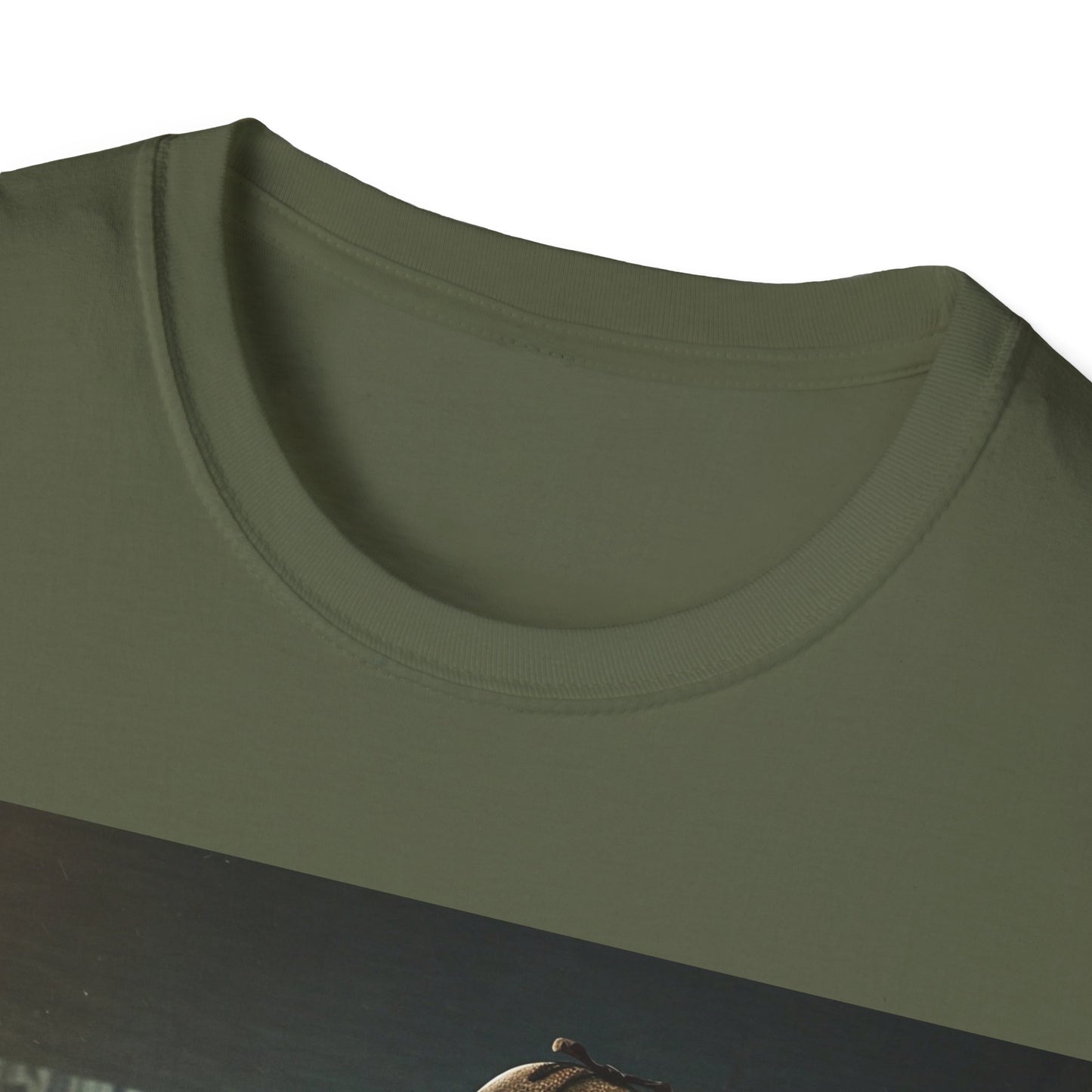 UK - Mystery Hunter Unisex Softstyle T-Shirt - Cool Graphic Tee for Curious Minds