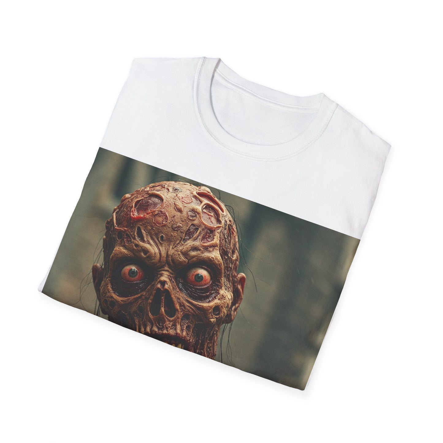 UK - Creepy Zombie Unisex Softstyle T-Shirt for Halloween Horror Fans