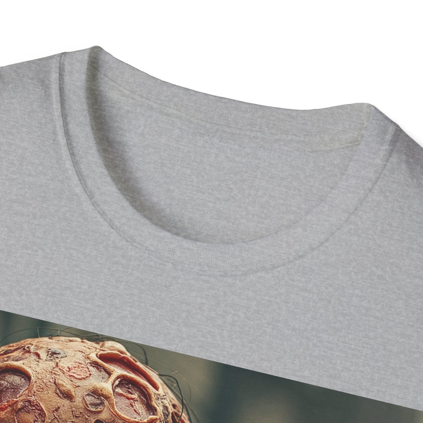 UK - Creepy Zombie Unisex Softstyle T-Shirt for Halloween Horror Fans