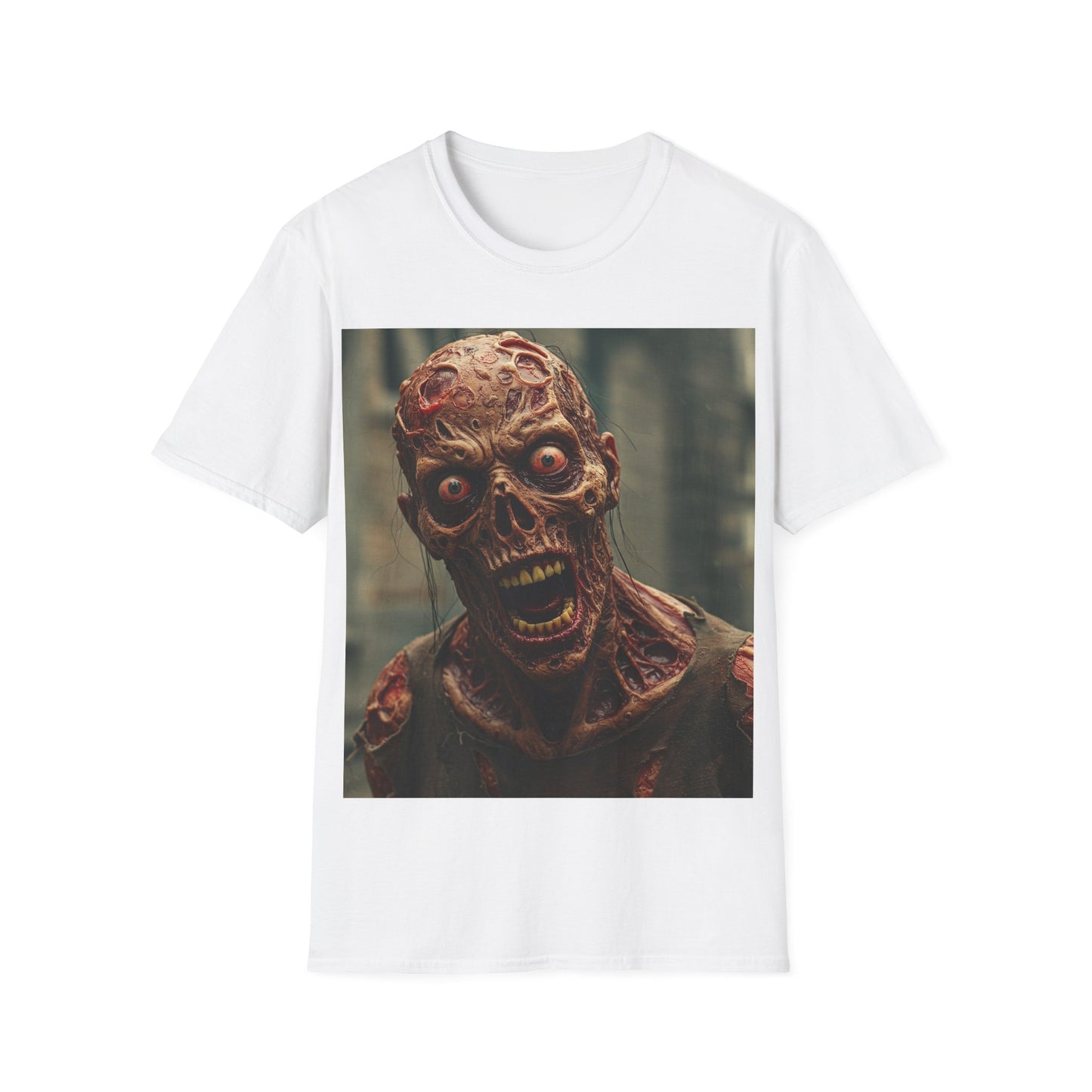 UK - Creepy Zombie Unisex Softstyle T-Shirt for Halloween Horror Fans