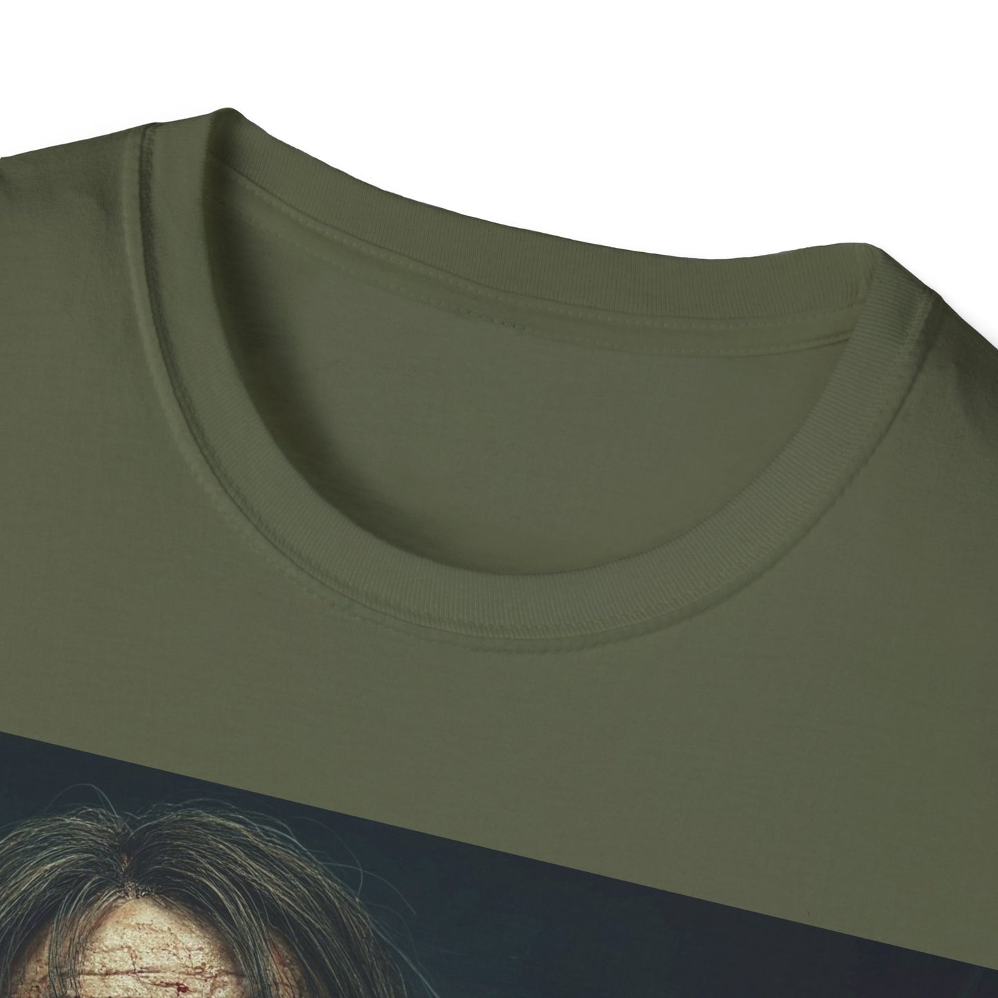 UK - Zombie Graphic Unisex Softstyle T-Shirt - Perfect for Halloween Horror Fans