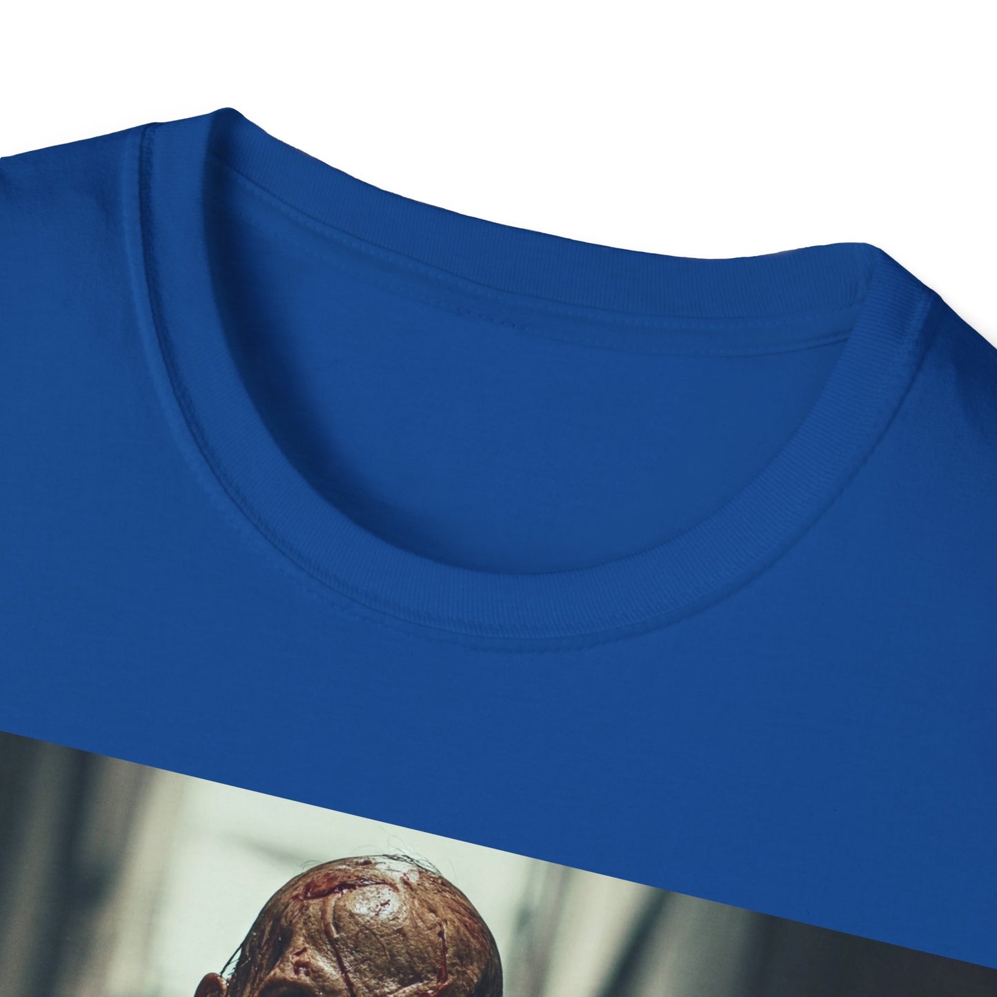 UK - Zombie Graphic Unisex Softstyle T-Shirt - Perfect for Halloween & Horror Fans