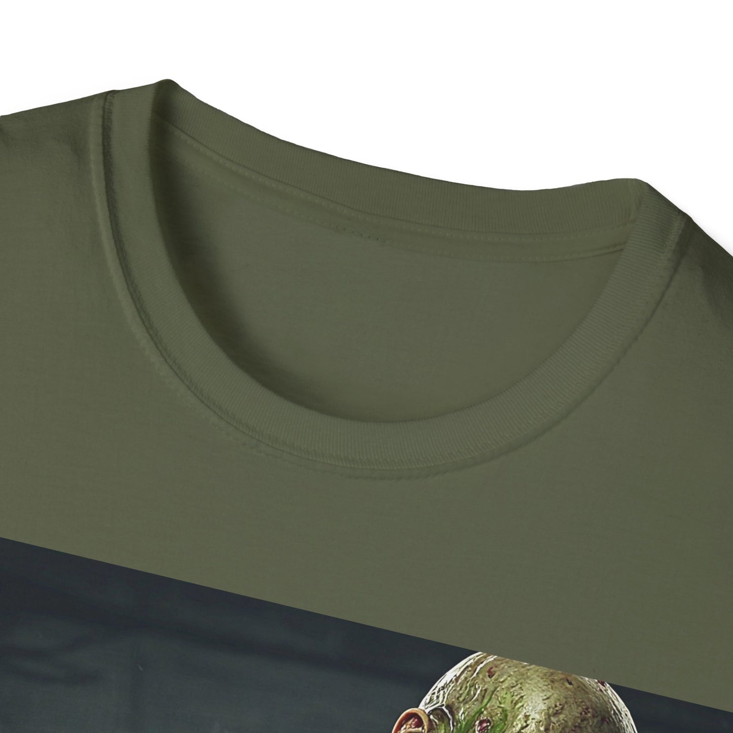 UK - Zombie Graphic Unisex Softstyle T-Shirt - Perfect for Halloween and Horror Fans