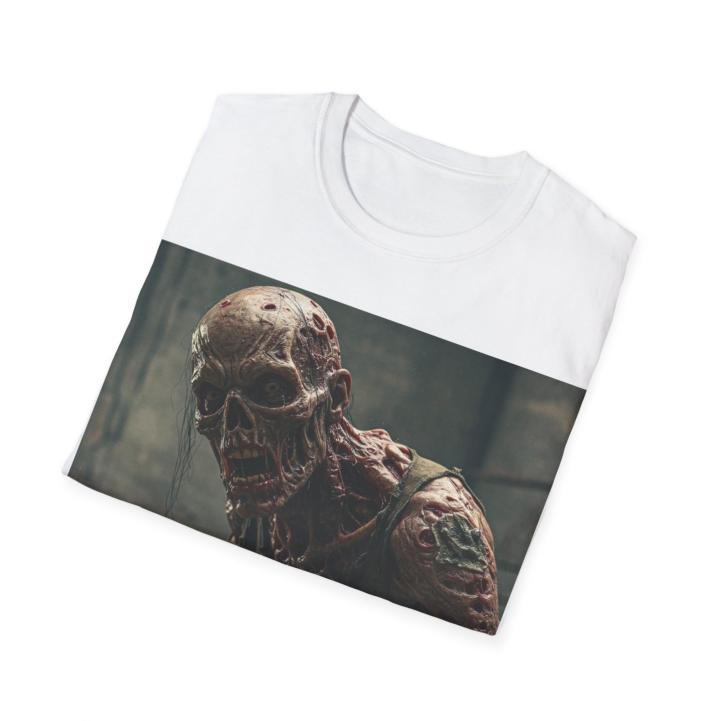 UK - Creepy Zombie Graphic Unisex T-Shirt - Perfect for Halloween and Horror Fans