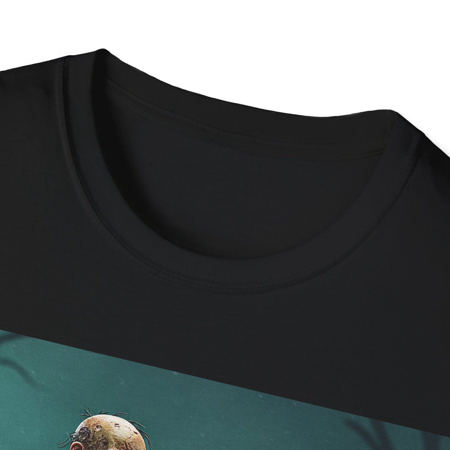 UK - Zombie Swordsman Unisex Softstyle T-Shirt - Perfect for Halloween & Horror Fans