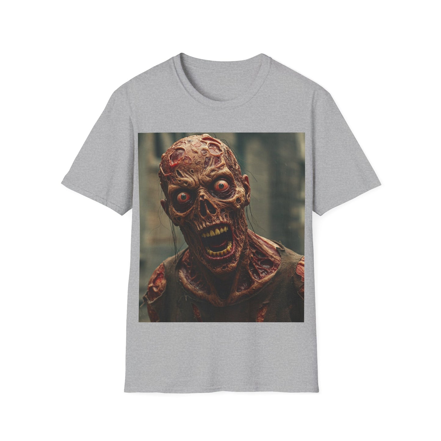 UK - Creepy Zombie Unisex Softstyle T-Shirt for Halloween Horror Fans