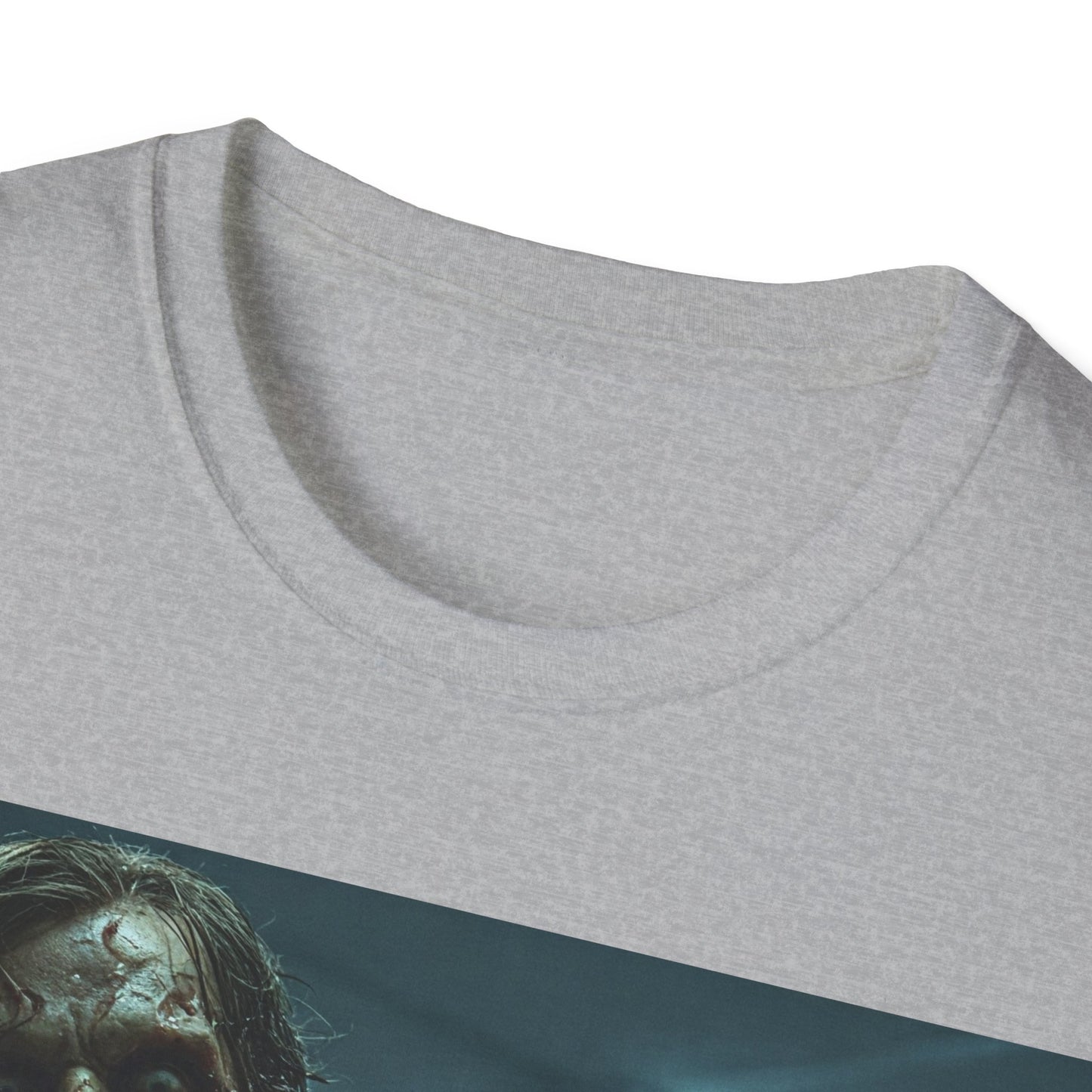 UK - Zombie Horror Unisex Softstyle T-Shirt - Spooky Graphic Tee for Halloween and Horror Lovers